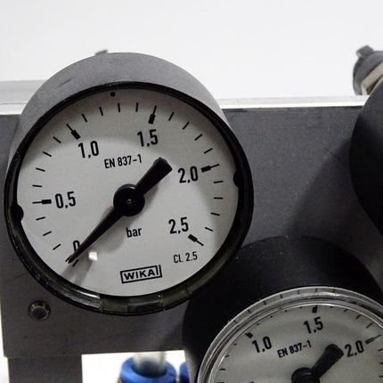 Wika Manometer Verteiler 0..2.5 bar - Maranos.de