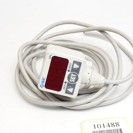 SMC ZSE50F-02-62L-M Digital Pressure Switch - Maranos.de