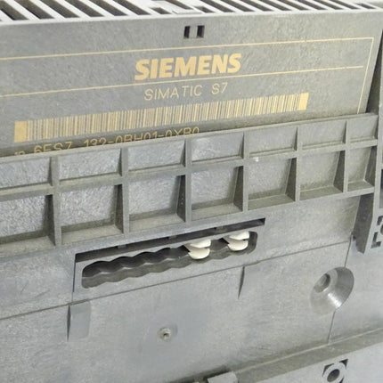 Siemens SIMATIC ET200B-16DO 6ES7193-0CA30-0XA0 E: 3 + 6ES7132-0BH01-0XB0 E.2 - Maranos.de