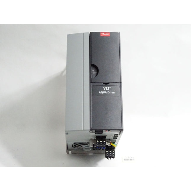 Danfoss VLT Aqua Drive 131F3110 5.5kW FC-202P5K5T4E20H1 - Maranos.de