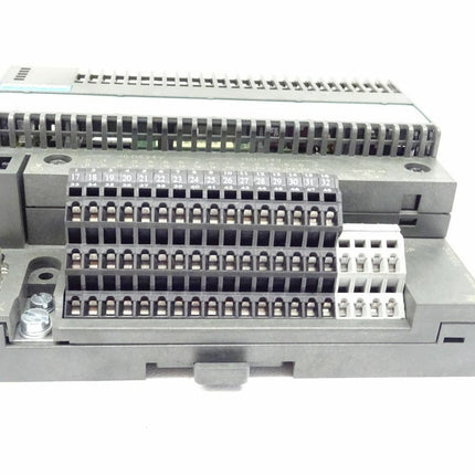 Siemens SIMATIC ET200B 6ES7131 / 131-0BH00-0XB0 + 6ES7193 / 193-0CA30-0XA0 E: 03 - Maranos.de