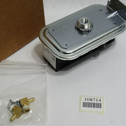Johnson Controls P32AJ-2C Differenzdruckschalter / Neu OVP - Maranos.de