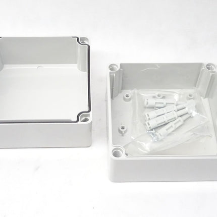 Switchbox Polycold Gehäuse ca.125x125mm / Neu - Maranos.de