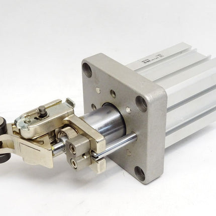 SMC Stopper Cylinder RSH50-30BM-D - Maranos.de