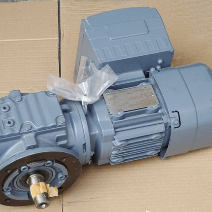 SEW Eurodrive Getriebemotor SF47 DRS71S4BE05/MSW/CK0/TF SF47DRS71S4BE05/MSW/CK0/TF 1380/59r/min 0.37kW i23.20 Unbenutzt - Maranos.de