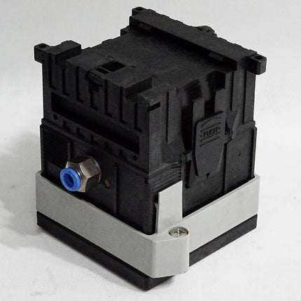 Festo 161055 Druckmessumformer PENVA-W-2,5-LCD / Unbenutzt mit Lagerspuren - Maranos.de