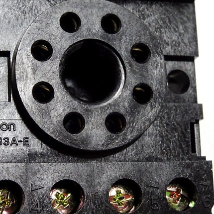 Omron Sockel PF083A-E / Neu - Maranos.de