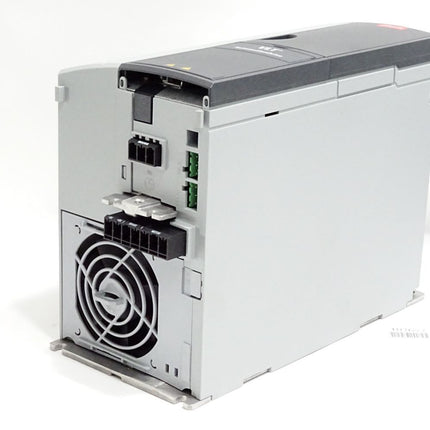Danfoss VLT Automation Drive 131B0005 FC-302P5K5T5E20H1 5.5kW - Maranos.de