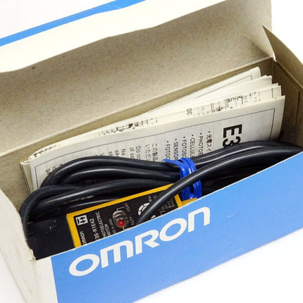 Omron E3S-R1E42 Photoelectric Switch / Neu OVP - Maranos.de