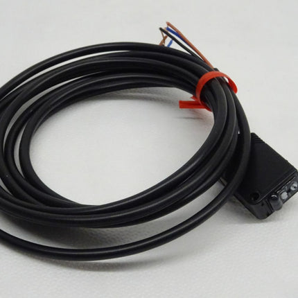 Keyence PZ2-62P Sensor JKFF27005 Inductive Sensor NEU-OVP - Maranos.de