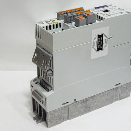 Lenze Inverter Drives 8400 15843031 E84AVTCE5514SX0 0.55kW / Neu OVP - Maranos.de