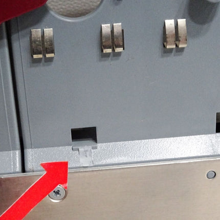 B&R 3BP150.41 2005 Rückwandmodul 15 Steckplätze - Halterungen gebrochen - Maranos.de