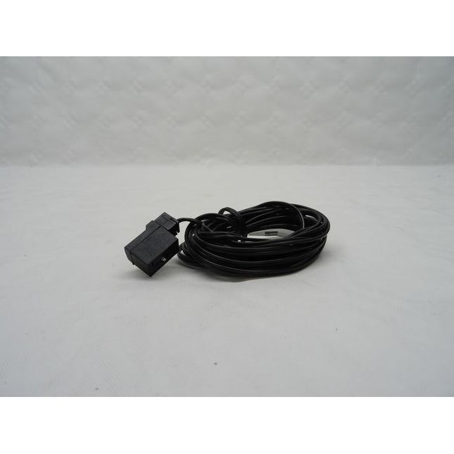 Festo KMYZ-4-24-2,5-B Steckdosenleitung 2,5m 185520 - NEU - Maranos.de