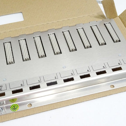 Sigmatek 12-002-081 C-DIAS Modulträger CMB081 HW:3.0 / Neu OVP - Maranos.de