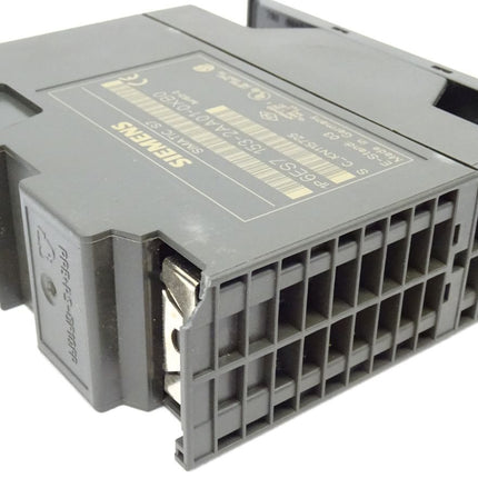 Siemens 6ES7153-2AA01-0XB0 / 6ES7 153-2AA01-0XB0 S7 Simatic ET 200M 1x Haltenase - Maranos.de