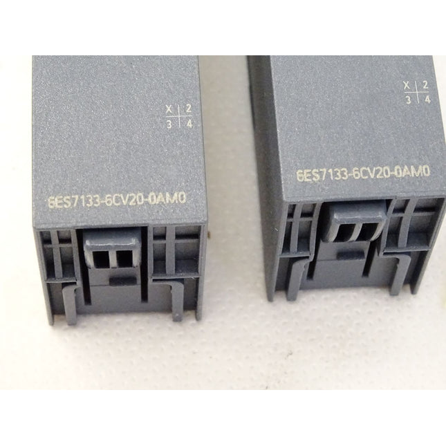 Siemens Abdeckung 6ES7133-6CV20-0AM0 / Inhalt : 2 Abdeckung / ET200SP BU-Cover / Neu - Maranos.de