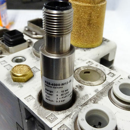 SMC EX245-SPR1-X165+EX245-DX1-X36+EX245-DY1-X37+3xVQC4401R-5-X92+VQC4101-5-X10+3xVQC4201R-5-X17 - Maranos.de