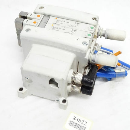 SMC Connector Box VVQ1000W-130A-1 + Valve VQC2A01N-51 + Valve VQC2301N-51 - Maranos.de
