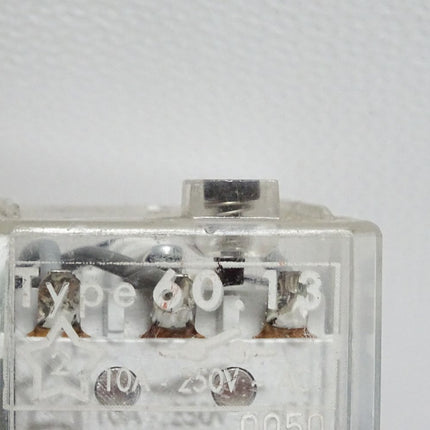 Finder Relais 60.13 10A 250VAC + Sockel 90.73 - Maranos.de