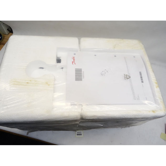 Danfoss Frequenzumrichter VLT Aqua Drive 0.37kW FC-202PK37T4E55H1XGXXXXSXXXXAXBXCXXXXDX / 131B8875 Neu OVP - Maranos.de