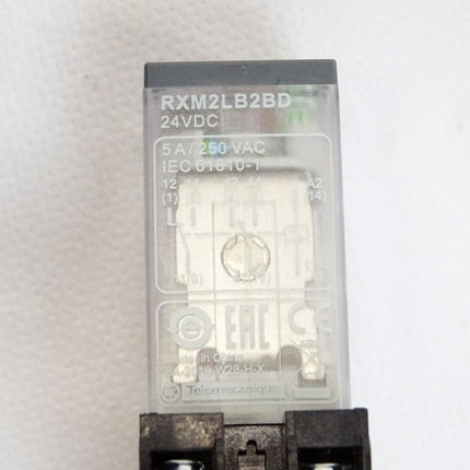 Schneider Electric Leistungsrelais RXM 24VDC RXM2LB2BD mit Sockel RXZE1M2C / Neu - Maranos.de