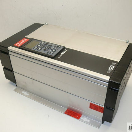 NEU/OVP Danfoss VLT6004 / VLT6004HT4C54STR3DLF00A00C0 3,2 kW 175Z7049 - Maranos.de