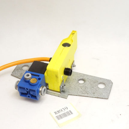 Wenglor Reflexsensor Demag OPT125 + Rexroth Ventil 572497 - Maranos.de