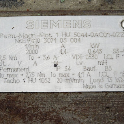 Siemens Permanent Magnet Motor Servomotor 1HU5044-0AC01-0ZZ9 2000min-1 - Maranos.de