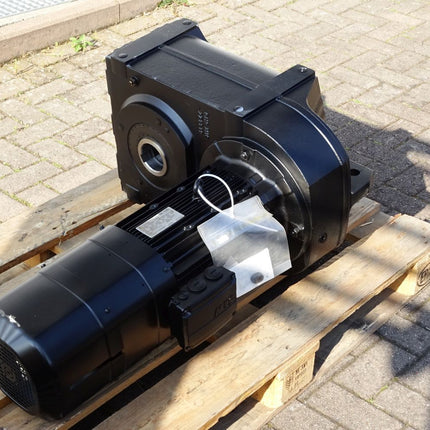 SEW Eurodrive Getriebemotor FA97B DRL132MC4BE11/TH/ES7A 01.7857909401.0001X20 Motor 1700min-1 i86,59 Getriebe 4500min-1 / Unbenutzt mit Lagerspuren - Maranos.de