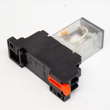 Schneider Electric Leistungsrelais RXM 24VDC RXM2LB2BD mit Sockel RXZE1M2C / Neu - Maranos.de