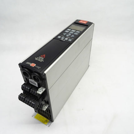 Danfoss VLT5000 175Z0042 Frequenzumrichter 2,1kVA VLT5002PT5B20EBR3DLF00A0 - Maranos.de