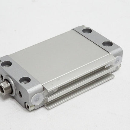 Festo Flachzylinder DZF-25-25-P-A 164028 / Unbenutzt mit Lagerspuren - Maranos.de