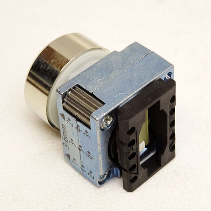 Siemens Drucktaster weiß 3SB3500-0AA61 / Neu OVP - Maranos.de