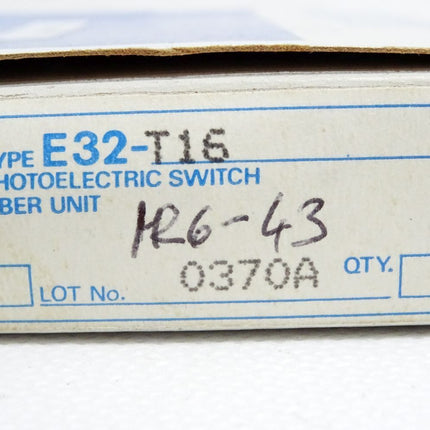 Omron E32-T16 Photoelectric Sensor / Neu OVP - Maranos.de