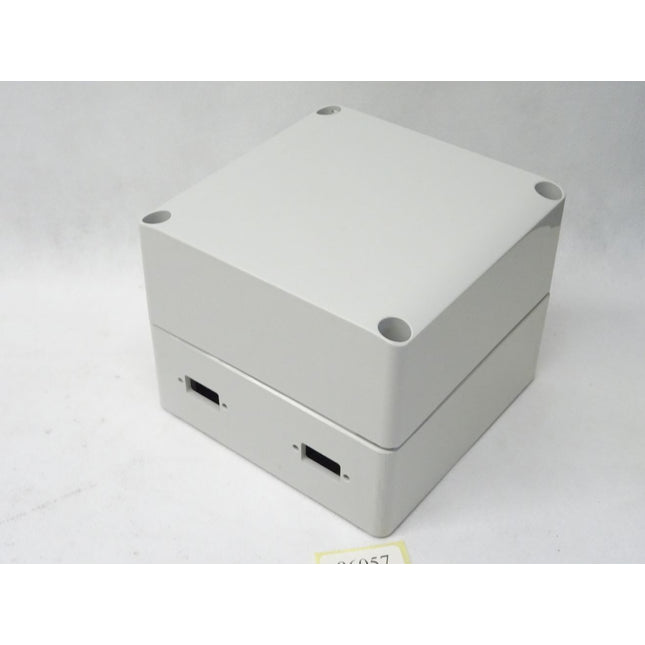 Switchbox Polycold Gehäuse ca.125x125mm / Neu - Maranos.de