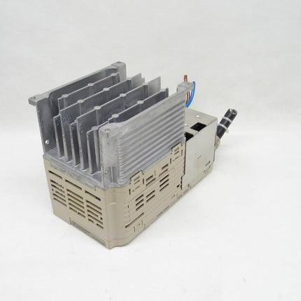 Yaskawa V1000 CIMR-VUBA0006EAB Frequenzumrichter 200V / 1 Phase / 6A / 5A - Maranos.de