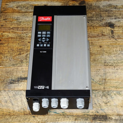 Danfoss 175Z0767 VLT5005PT5C54STR3DLF10A00C0 Frequenzumrichter 3kW - Maranos.de