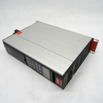 Danfoss VLT5000 175Z0042 Frequenzumrichter 2,1kVA VLT5002PT5B20EBR3DLF00A0 - Maranos.de