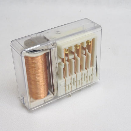 Hengstler Sicherheitsrelais HOZ-462-1581 / Preis pro Stück / Neu - Maranos.de