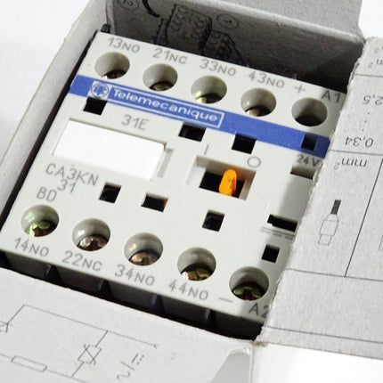 Telemecanique Hilfsschütz CA3KN31BD 050019 / Neu OVP - Maranos.de