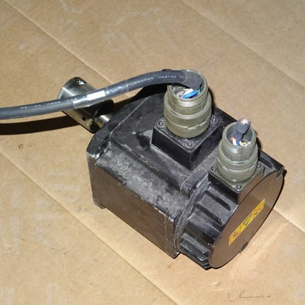 Sanyo Denki P60B13150HXS0JE AC P6 Servermotor BL Super - Maranos.de