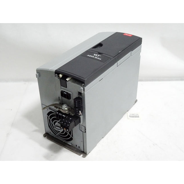 Danfoss VLT Aqua Drive 131F3110 5.5kW FC-202P5K5T4E20H1 - Maranos.de