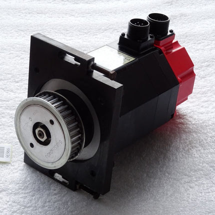 Fanuc Servomotor MDL AM6/3000 A06B-0162-B076 #7000 1.4kW 3000 min-1 - Maranos.de