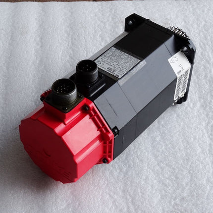 Fanuc Servomotor MDL A6/3000 A06B-0128-B076 #7000 1.4kW 3000 min-1 - Maranos.de