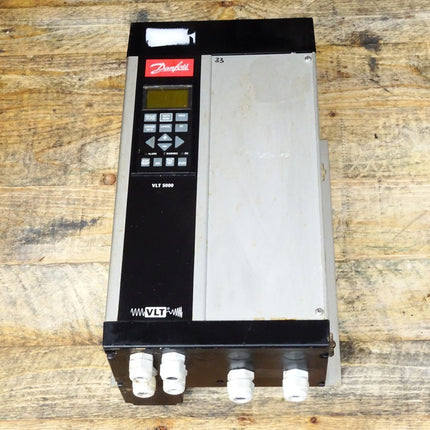 Danfoss 175Z0257 VLT5003PT5C54STR3DLF00A00C0 Frequenzumrichter 1.5kW - Maranos.de