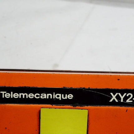 Telemecanique XY2-SB XY2-SB71 XY2SB71 Zweihand-Steuerstand, 2 Befehlsgeräte+1 NotHalt/Not-Aus Preventa XY2 - Maranos.de