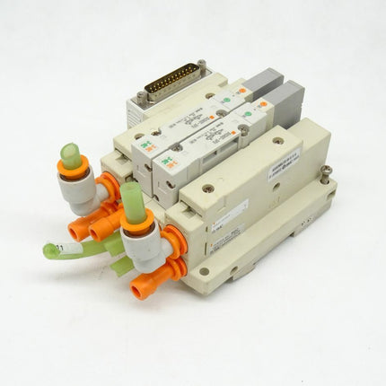 SMC SS5V2-IEI01A + 2 Stück SV2A00-5FU - Maranos.de
