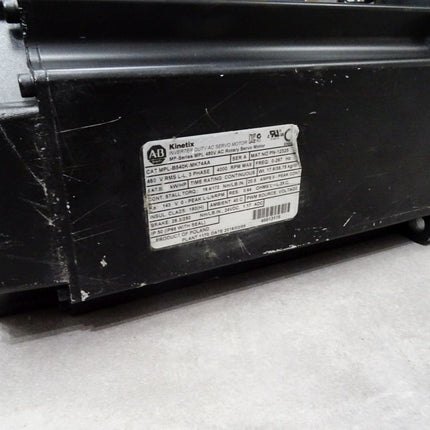 Allen Bradley Kinetix Sevomotor MPL-B540K-MK74AA PN-12325 4000rpm 5.4kW / Unbenutzt mit Lagerspuren - Maranos.de