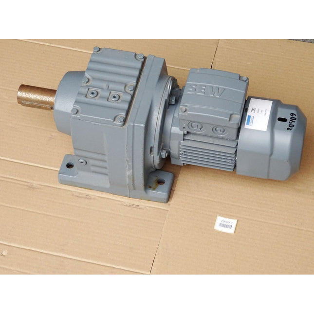 SEW Eurodrive Getriebemotor R57DR63L4/BR/TF R57 DR63L4/BR/TF 0.25kW 1300/7.6rpm 1600/9.3 i172.17 Unbenutzt - Maranos.de