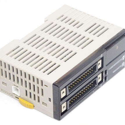 Omron CPM2C-20CDT1C-D / Programmable Controller - Maranos.de